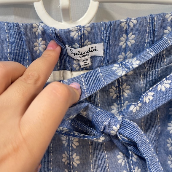NWT SPLENDID • Chambray belted shorts LARGE - Picture 3 of 4